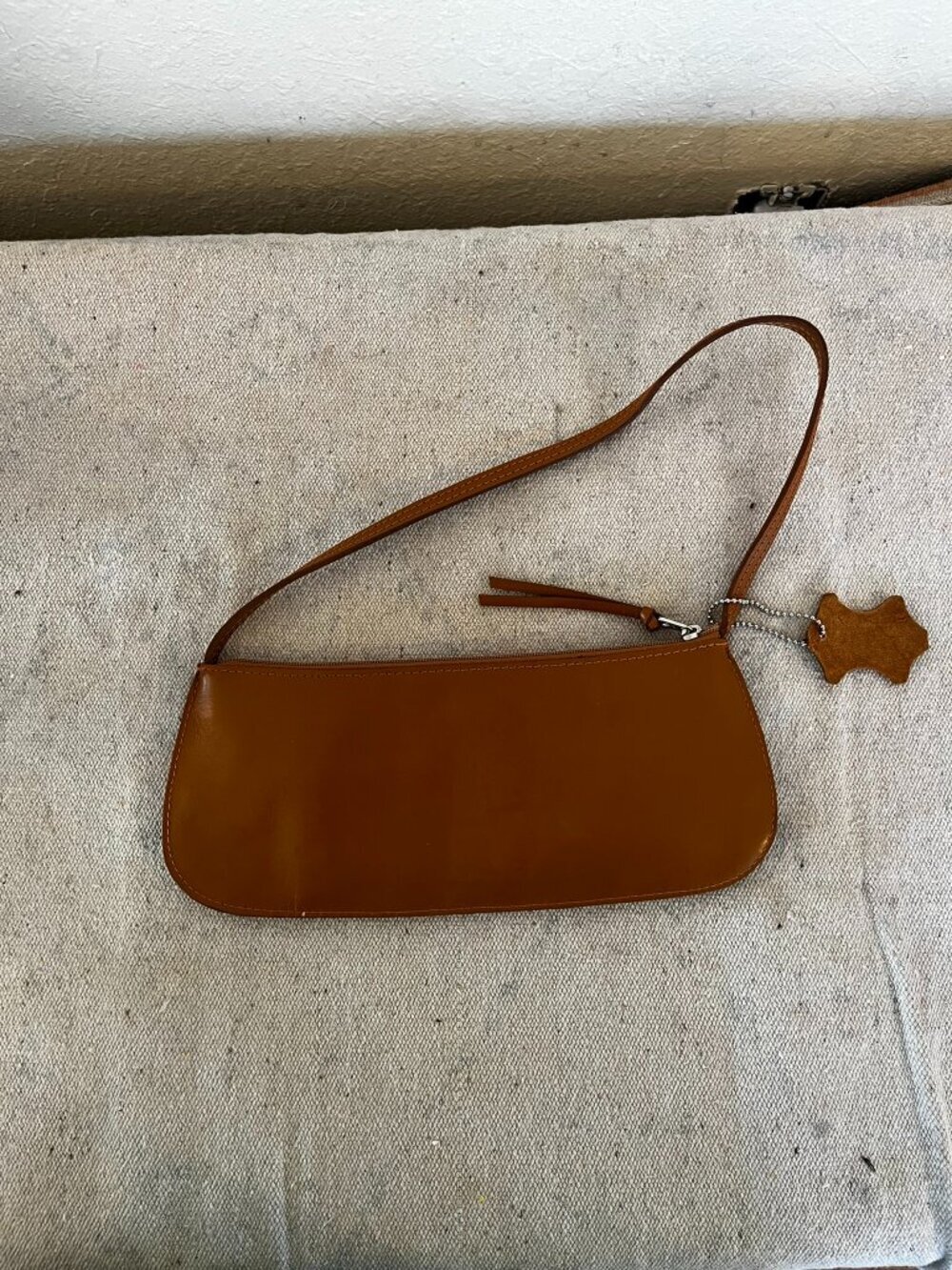 Thomaz Rabelo Tan Leather Small Moon Shaped Hand Bag - Picture 5 of 12